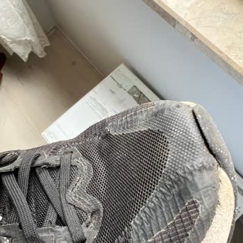 Sneaks Up Nike Ayakkabı Deformasyonu Ve Müşteri Hizmetleri Sorunu