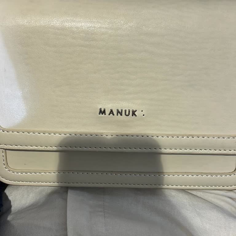 Manuka Çanta Harf Düşmesi