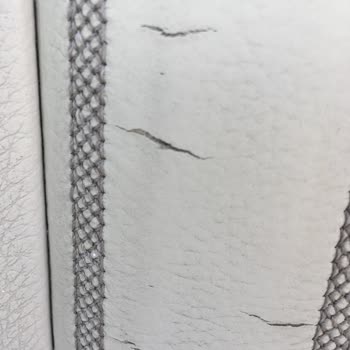 BMW 5.20i Koltuk Derisinde Çatlama Ve Açılma