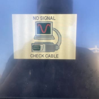 Yapı Kredi Bankası Bankamatikte Sıkışan Parayı Geri Vermediler