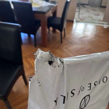 MNG Kargo'dan Gelen Paket Hasarlı Ve Güvenlik Sorunu Var