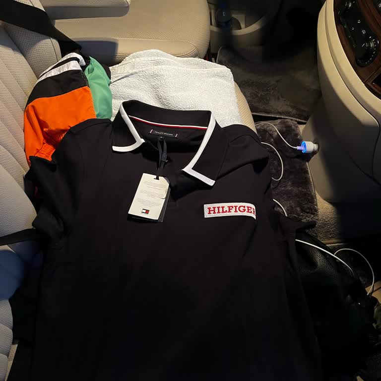Tommy Hilfiger T-shirt Çekme Ve Solma