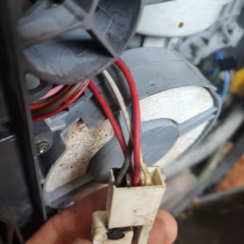 Toroslar Elektrik Dağıtım Trafo Patlaması Sonrası Mağduriyetimizin Giderilmemesi