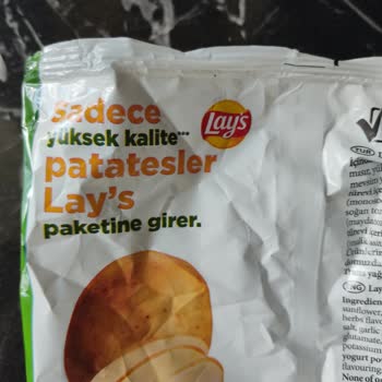 Lays İçinde Böcek Var