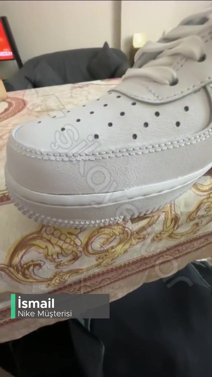 Nike Firmanızın Bünyesinde Bu Sorunların Çözülmesini İstiyorum! videonun kapak resmi