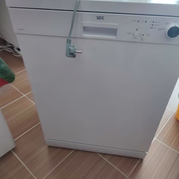Vestel SEG Bulaşık Makinesi Köpüklü Bırakıyor