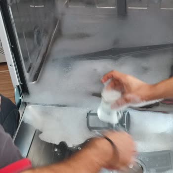 Vestel SEG Bulaşık Makinesi Köpüklü Bırakıyor