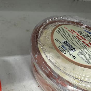 Carrefour SA İstanbul Eyüpsultan Göktürk Market Pislik İçerisinde