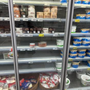 Carrefour SA İstanbul Eyüpsultan Göktürk Market Pislik İçerisinde