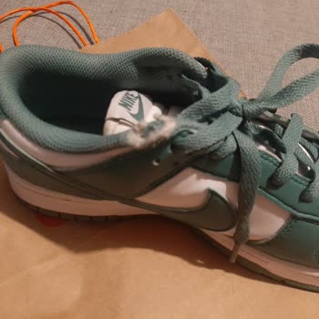 Nike 15 Günde 4defa Kulanınca Yırtılan Ayakkabıyı Kabul Etmiyor