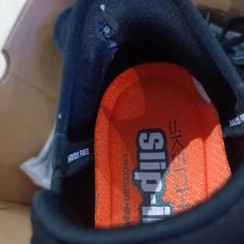 Skechers Ayakkabının Topuk Kısmı Deforme