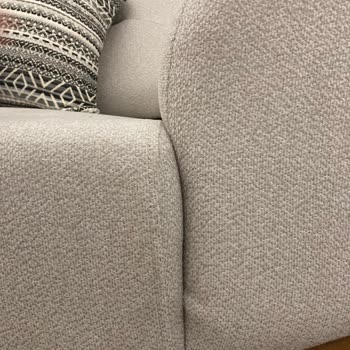 Kilim Mobilyadan Gelen Koltuklarda Üretim Hataları Var.