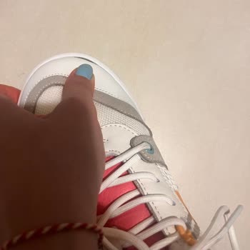 Lacoste Ayakkabı 3/5 Giymede Açıldı