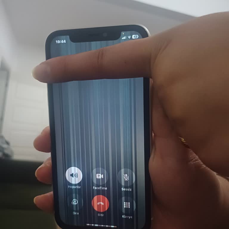 Yeni Aldığım iPhone 11'de Ciddi Sorunlar Yaşıyorum