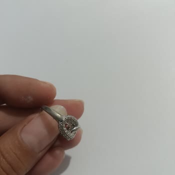 Lujo Aksesuar Ürünleri Çelik Değil