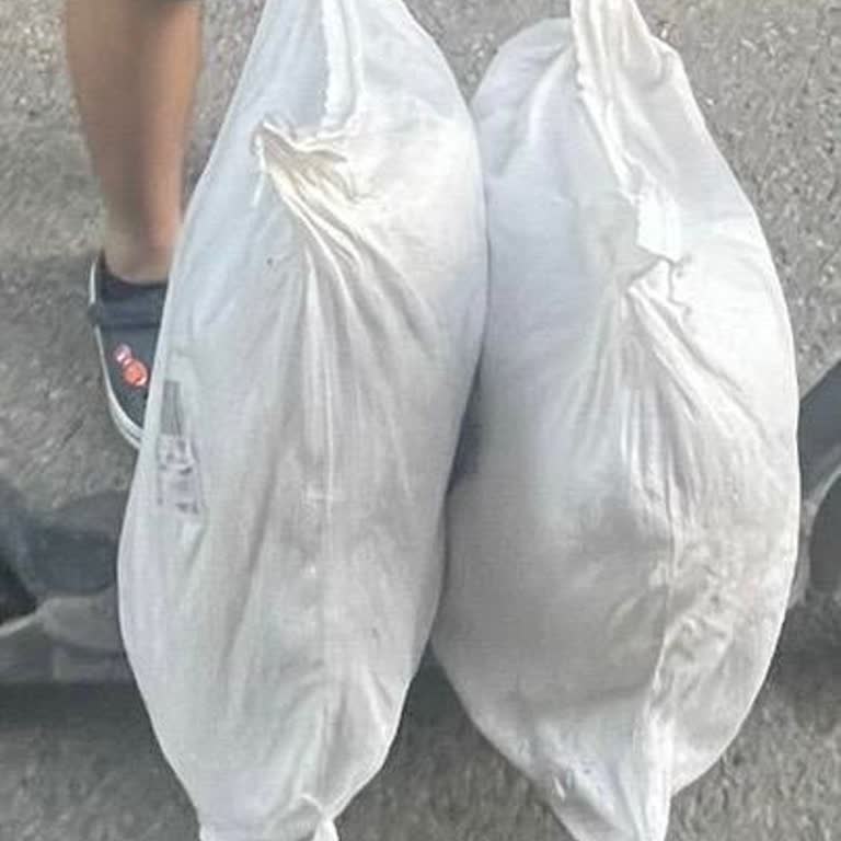 MNG Kargo 1 Çuval Malzememin Üstüne Kondular