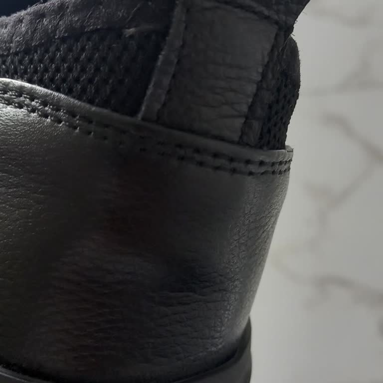 Armoni Park FLO Mağazası Kontrol İçin Aldığı Ürünü Defolu Olarak Verdi