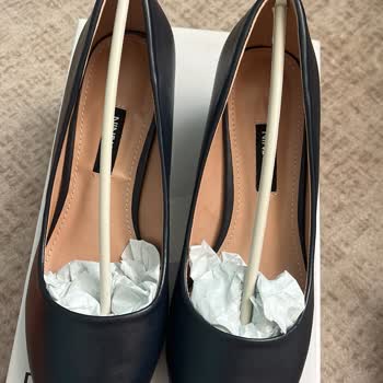 FLO Ayakkabı FLO/ In Street Yanlış Ürün Gönderdi 2. Siparişte De Lekeli Ürün Geldi.