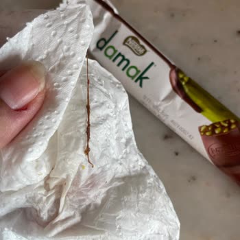 Nestle Damak Çikolata Yabancı Madde