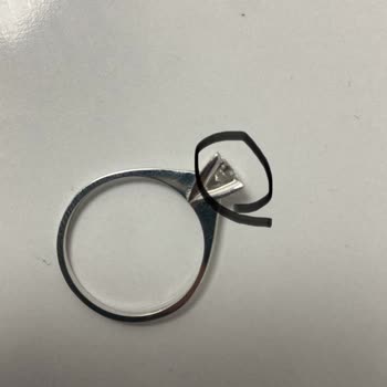 Ariş Pırlanta Sipariş Edilen Yüzüğün Kararması Ve Yetersiz Hizmet