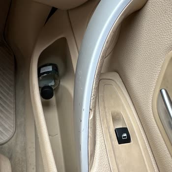 BMW İç Döşeme Plastiklerinin Erimesi