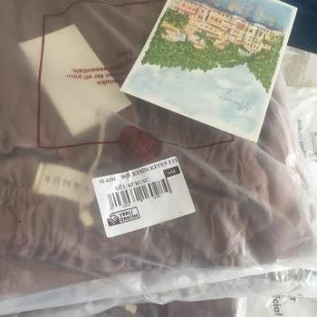 Manuka Markasında Kendi Kargoma Ulaşamıyorum Yanlış Kargo Gönderilmiş.