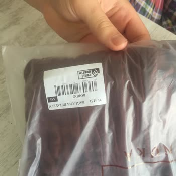 Manuka Markasında Kendi Kargoma Ulaşamıyorum Yanlış Kargo Gönderilmiş.