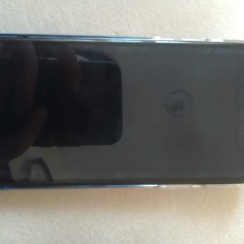 Hb Bilişim İphone X Ekranımda Leke Oluştu