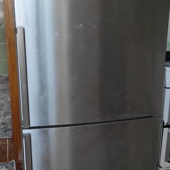 Profilo Buzdolabı Dışı Paslandı