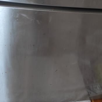 Profilo Buzdolabı Dışı Paslandı