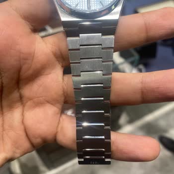 Konyalı Saat Çizik Kordonlu Ürün