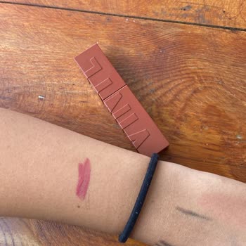 Maybelline New York Ürünün Rengiyle Ambalajı Alakasız!