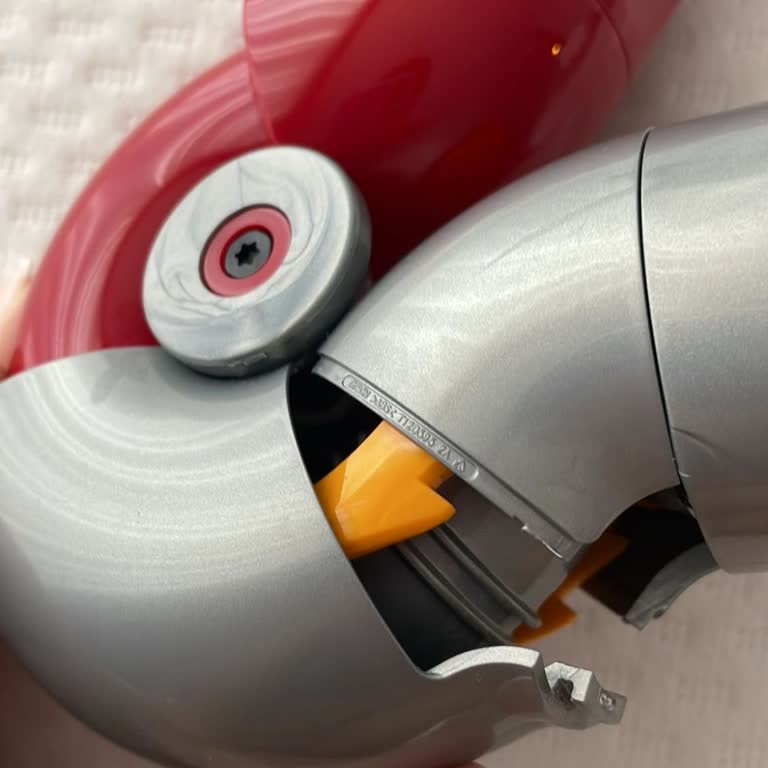 Dyson Mağazasından Aldığım Süpürgenin Parçası Kırıldı Ve Değişim Yapılmadı