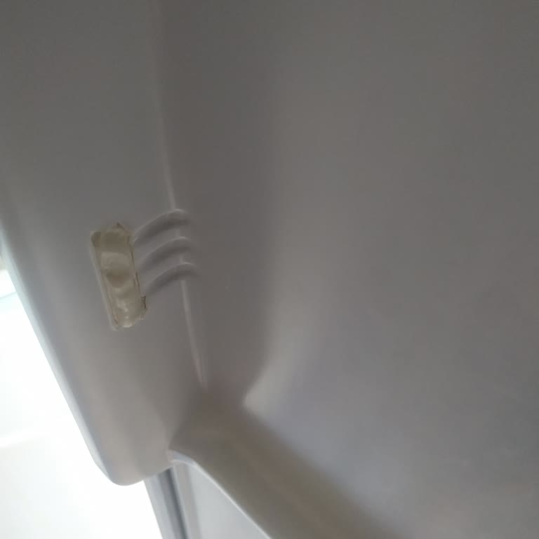 Vestel Buzdolabı Raf Tırnağı Çok Kalitesiz.