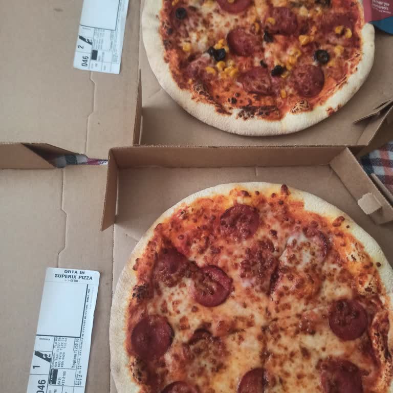 Domino's Pizza'da Hayal Kırıklığı: Sucuksever Menüde Sucuk Yok!