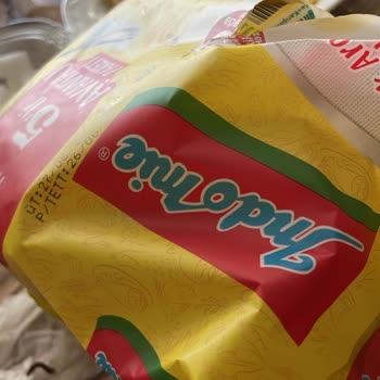 İndomie Noodle İçinden Kurt Çıktı