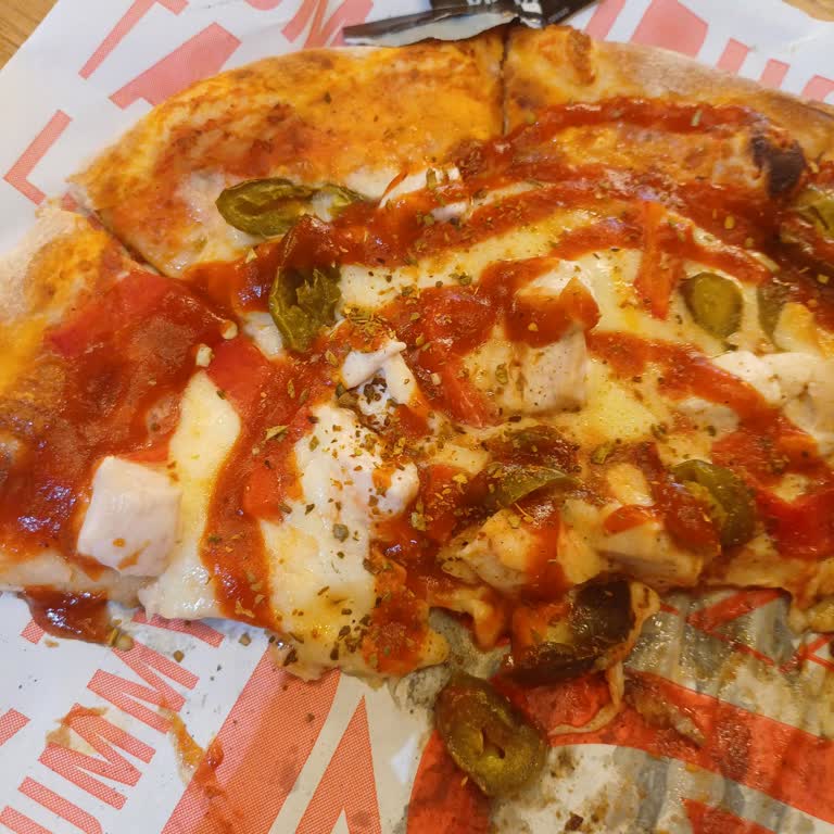 Ercan Burger Tavuklu Pizzada Sınıfta Kaldı