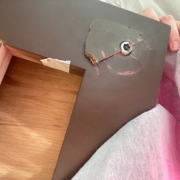 Mobilyan Olsun (mobilyanolsun.com) Mağazasından Aldığım Masa Kırıldı