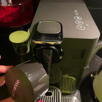 Nespresso Arıza Mağduriyeti Ve Makinenin Kırık Gelmesi