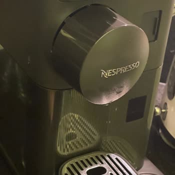 Nespresso Arıza Mağduriyeti Ve Makinenin Kırık Gelmesi