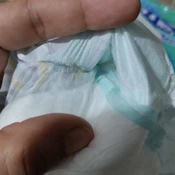 Jenny & Willy Bezlere Yapışkanlar Bulaşmış