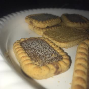 Eti Gıda Burçak Sütlü Çikolatalı