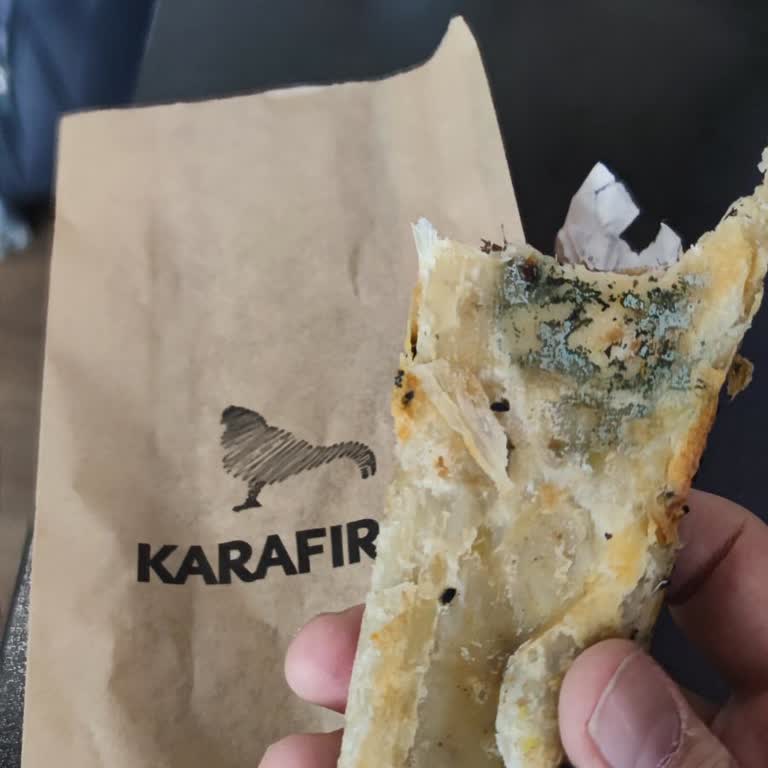 Küflü Börek Kara Fırın