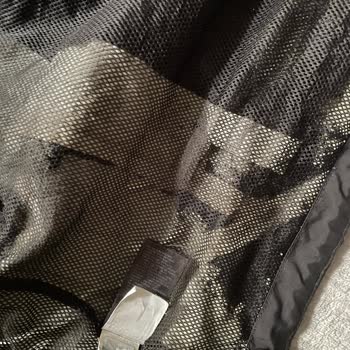 The North Face Yağmurluk Membranının Hızla Soyulması