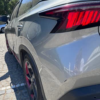 Hotel Samara Samara Otelin Valesinin Aracımıza Verdiği Hasar