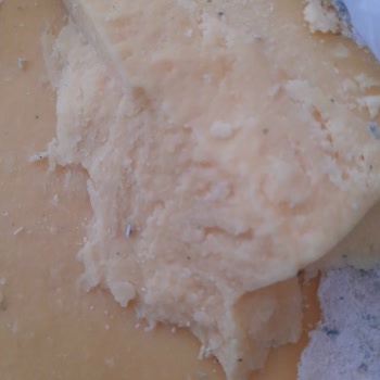 Küflü Ve Yenilemez Peynirler: Karayazı Boğatepe Süt Ürünleri Mağduriyeti