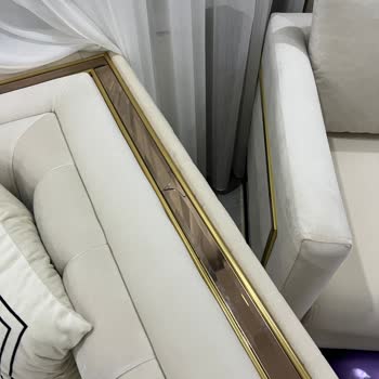 Anitta Mobilya (İnegöl) Anitta Luxury Home Mobilyaları Hasarlı Yolladı Değişim Yapmıyor