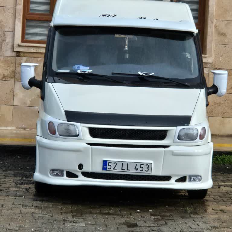 Ford Sol Ön Far İç Mekanizma Kırık Her İki Farda Buhar Yapıyor