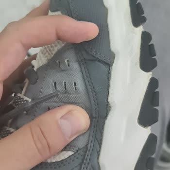 Cracks Appeared on Skechers Shoes After 2 Weeks of Use – Warranty Claim Denied