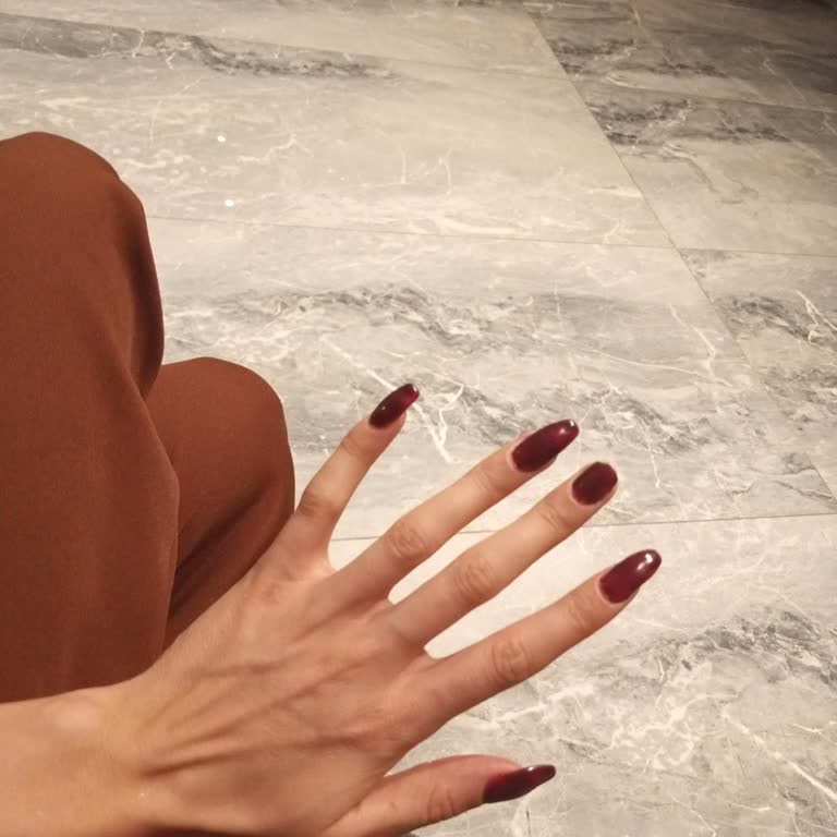 Bercislina Güzellik Merkezi Protez Tırnak Mağduru